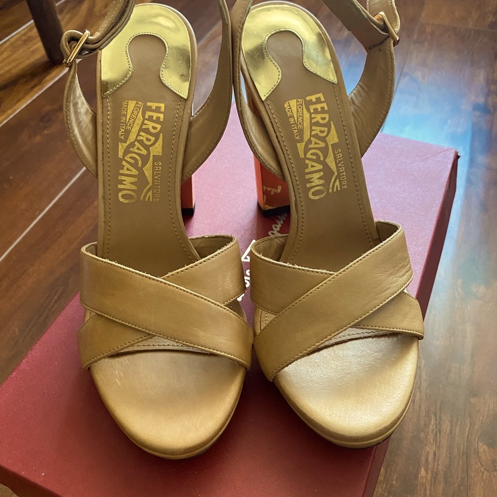 Ferragamo Heels Size 7 Natural Calf